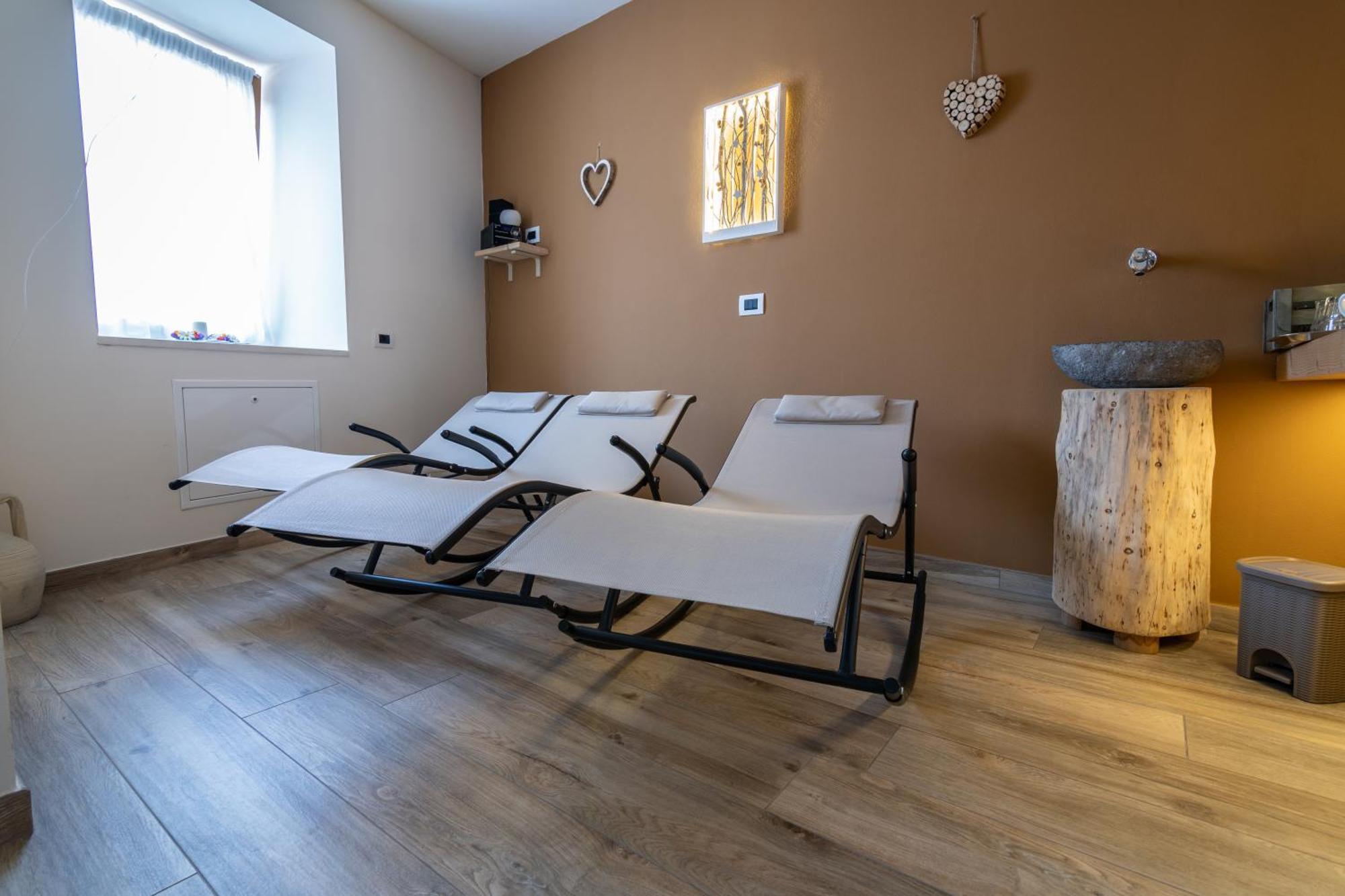Aparthotel Dolomites Living&Relax Commezzadura Luaran gambar