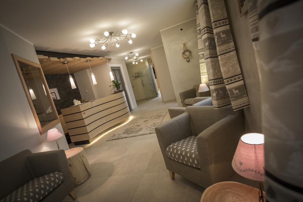 Aparthotel Dolomites Living&Relax Commezzadura Luaran gambar