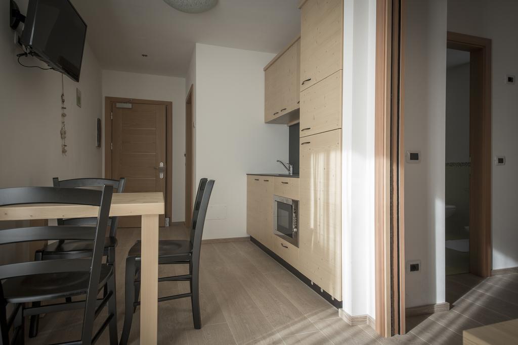 Aparthotel Dolomites Living&Relax Commezzadura Luaran gambar