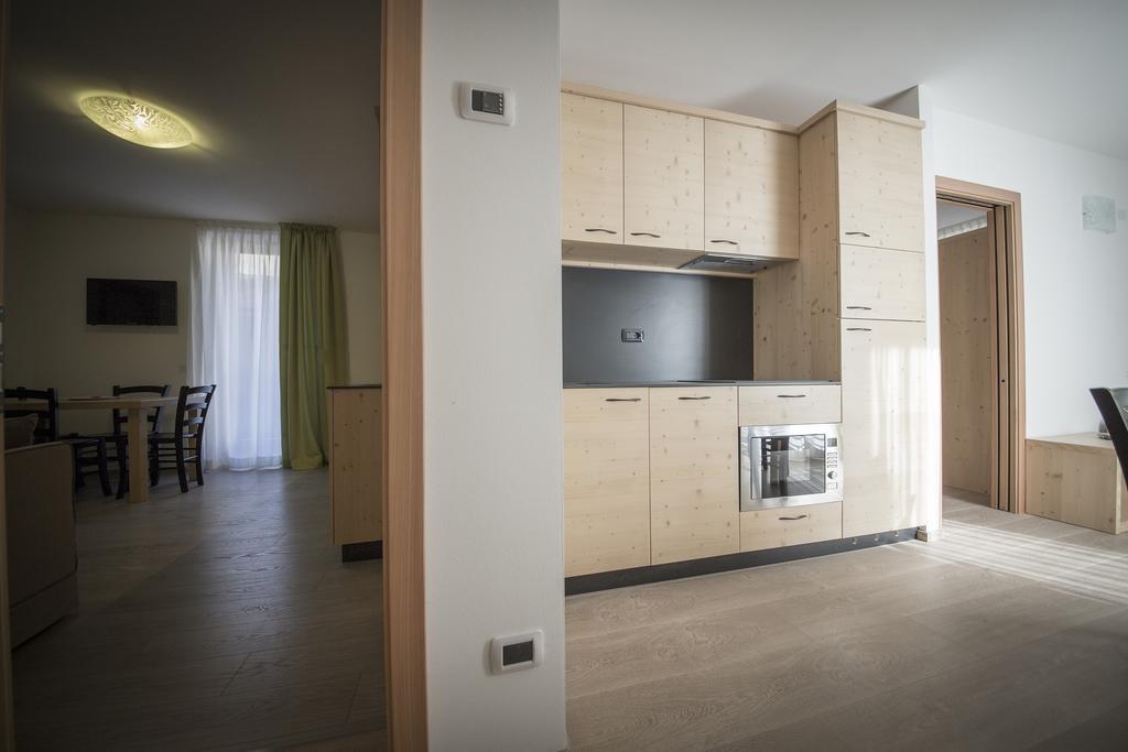 Aparthotel Dolomites Living&Relax Commezzadura Luaran gambar