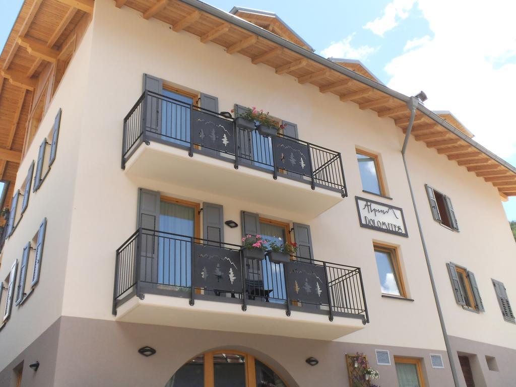 Aparthotel Dolomites Living&Relax Commezzadura Luaran gambar
