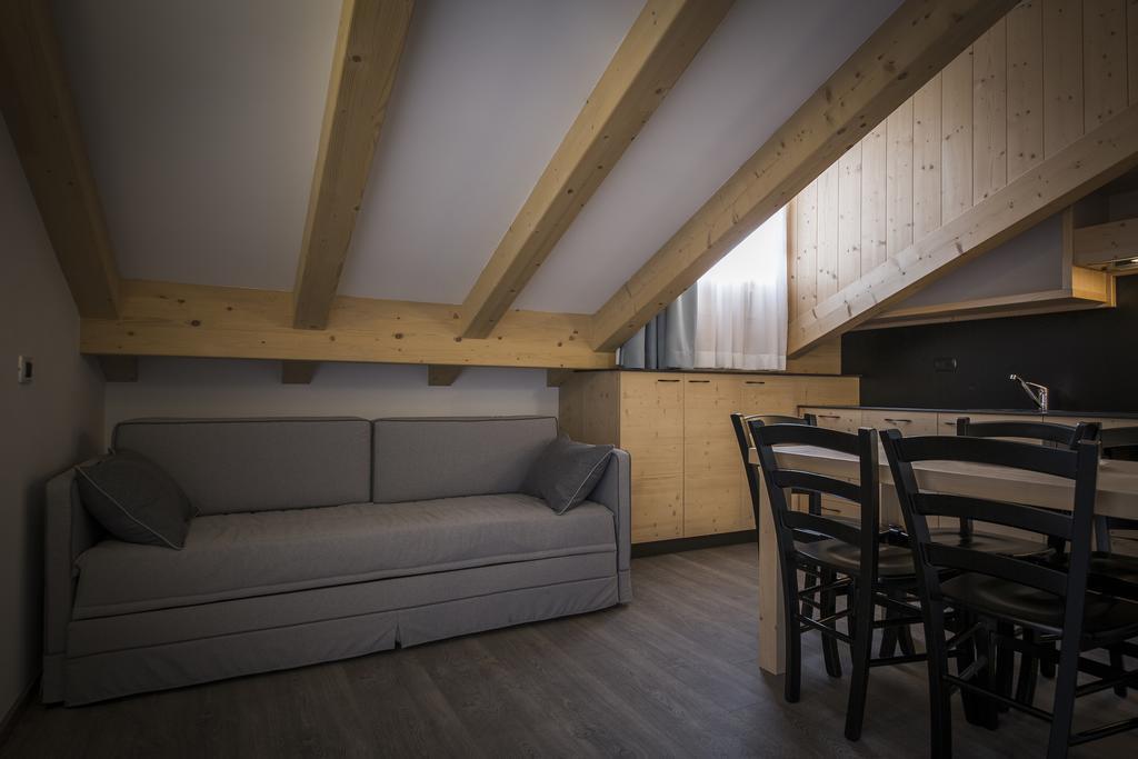 Aparthotel Dolomites Living&Relax Commezzadura Bilik gambar