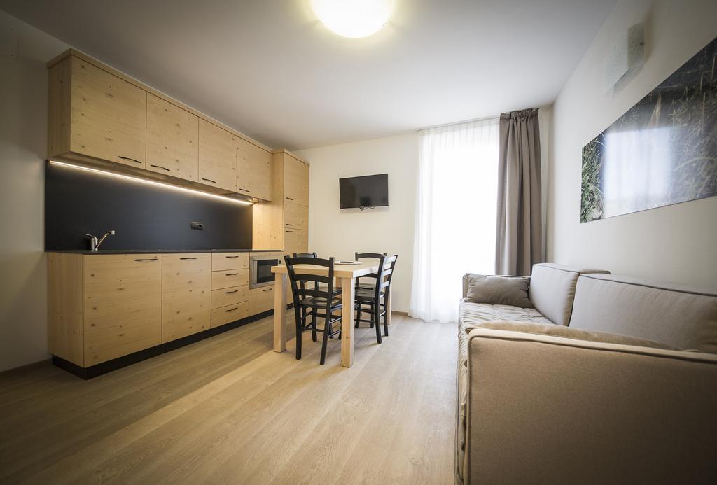 Aparthotel Dolomites Living&Relax Commezzadura Bilik gambar