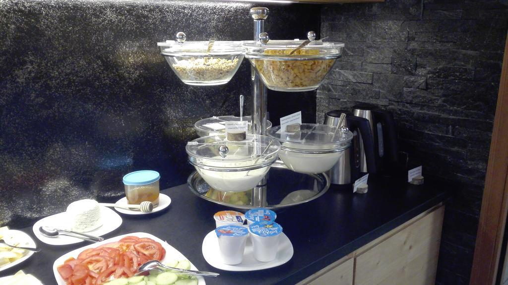 Aparthotel Dolomites Living&Relax Commezzadura Luaran gambar