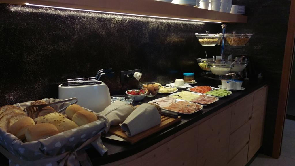 Aparthotel Dolomites Living&Relax Commezzadura Luaran gambar