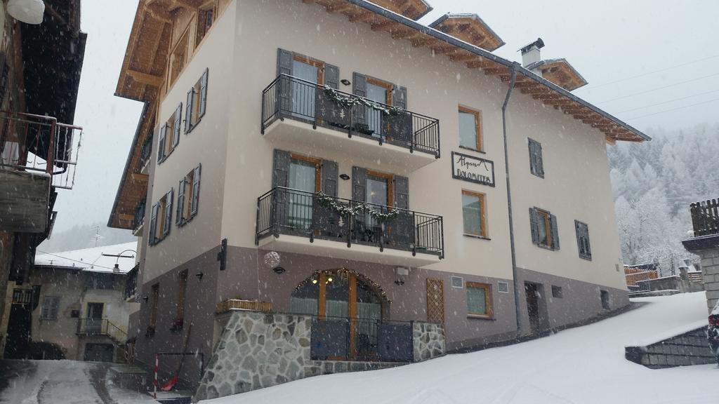Aparthotel Dolomites Living&Relax Commezzadura Luaran gambar