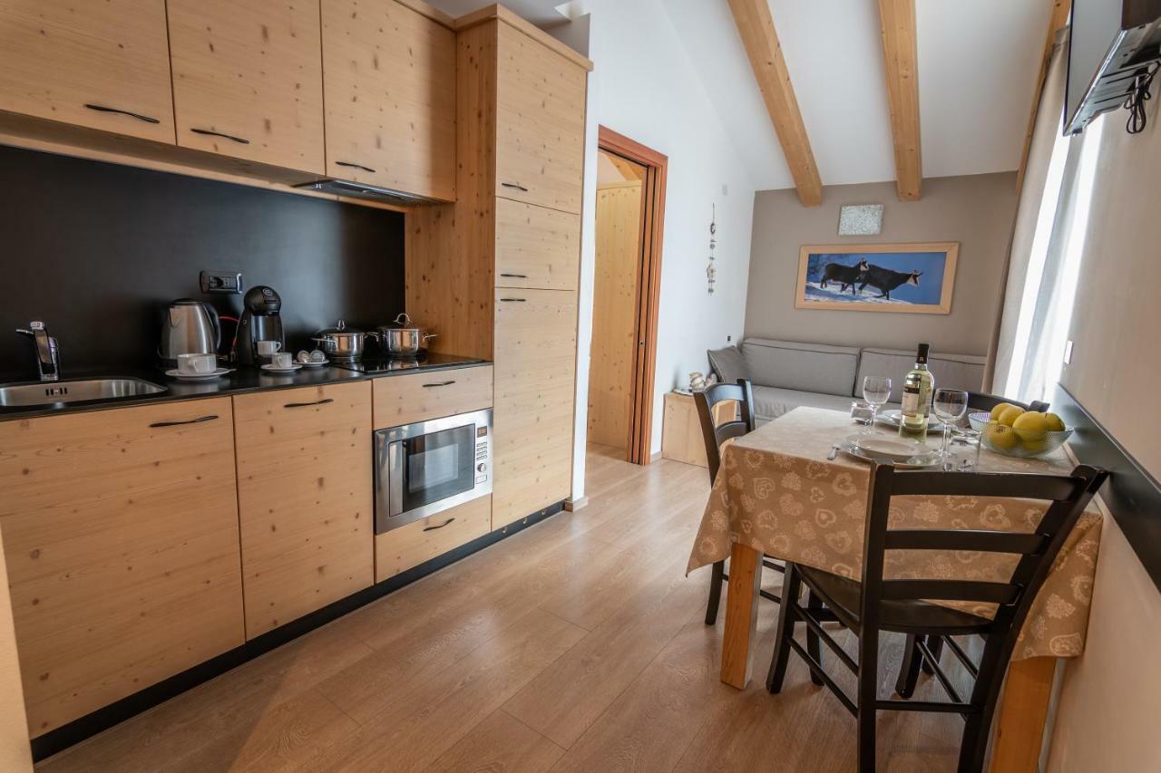 Aparthotel Dolomites Living&Relax Commezzadura Luaran gambar